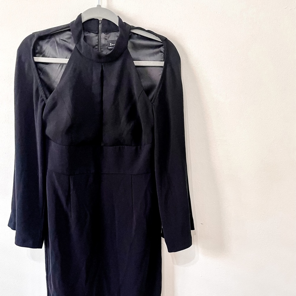 NORDSTROM Bardot size 8/M keyhole and cold shoulder LBD. Perfect for date night!